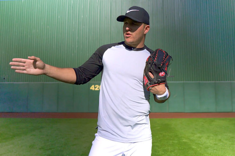 How To Throw A Baseball PRO TIPS By DICK'S Sporting Goods