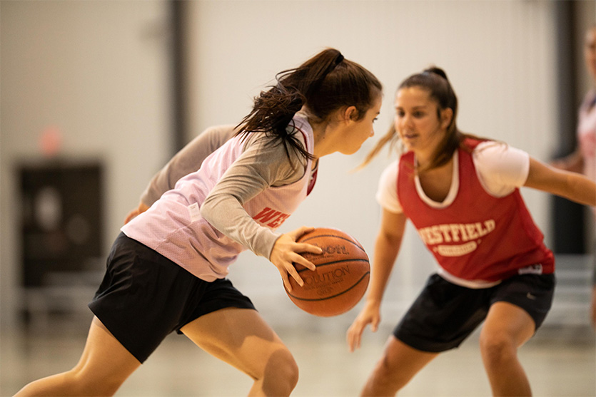 Master Dribbling on the Move: Essential Tips for Basketball Players ...