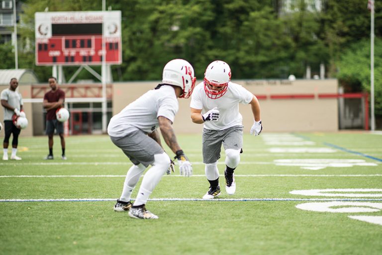 Defensive Line Tips The 3Point Stance Form PRO TIPS by DICK'S